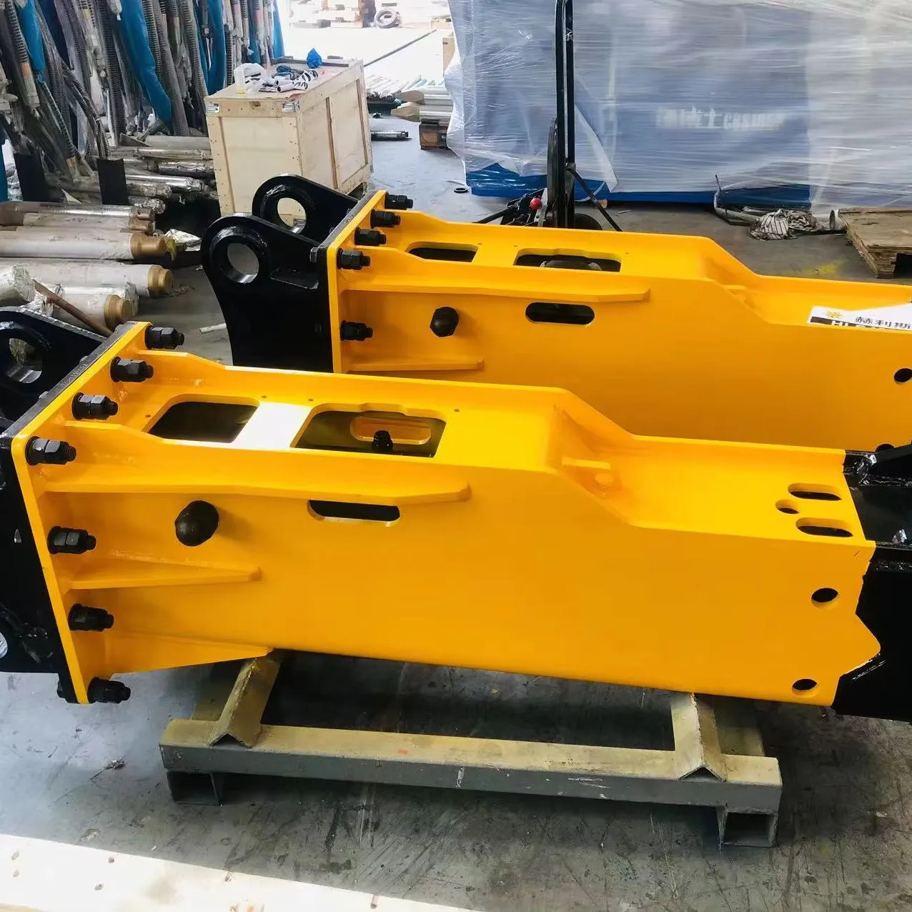 High Quality AMK680 / AMK750 Hydraulic Breaker Hammer for Rock Breaking